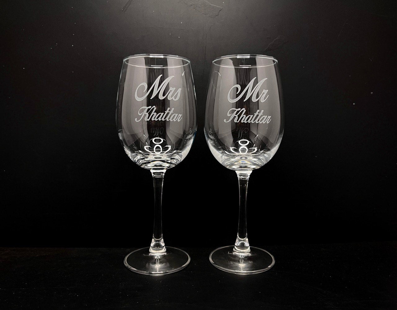 Best2U-personalized-wine-glasses (set of 2)