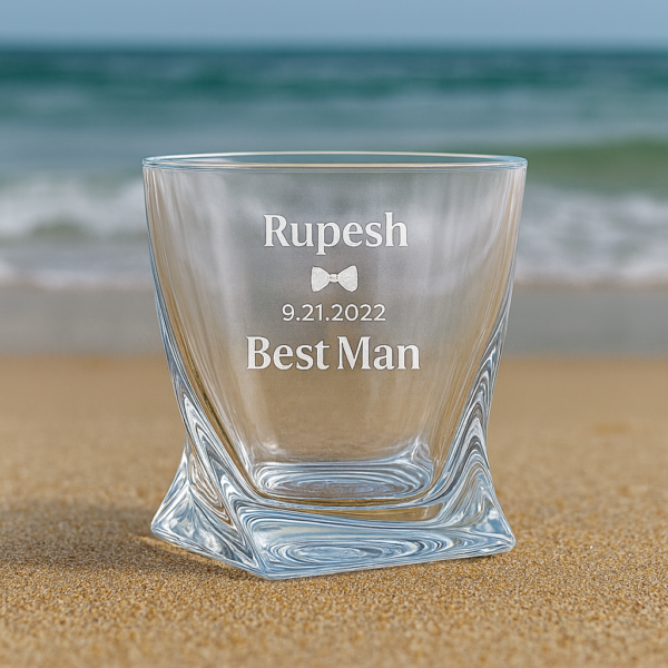 Personalized groomsmen whiskey glass with engraved name, date, and role – custom 310ml crystal bourbon tumbler, ideal best man gift, wedding party favor, and groomsman proposal keepsake.