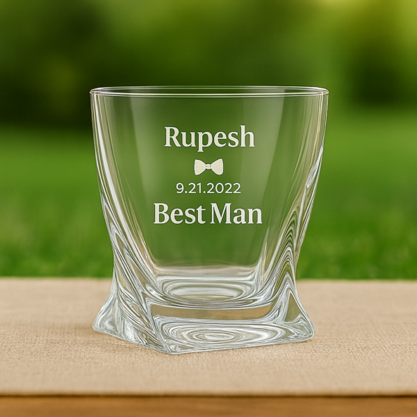 Personalized groomsmen whiskey glass with engraved name, date, and role – custom 310ml crystal bourbon tumbler, ideal best man gift, wedding party favor, and groomsman proposal keepsake.