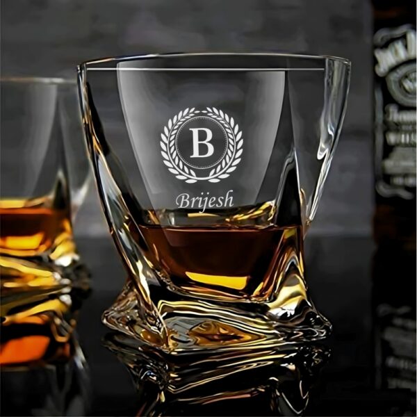 Personalized Whiskey Glass – Engraved Crystal Glass with Initial & Name – 310ml Laurel Wreath Tumbler – Custom Gift for Him, Dad, Husband, Birthday, Father's
