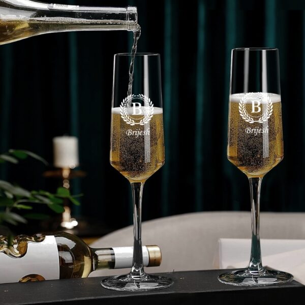 Engraved Champagne Glass with Custom Initial & Name – 250ml Crystal Flute – Laurel Design – Personalized Gift for Her, Bride, Bridesmaid, Birthday, Anniversary