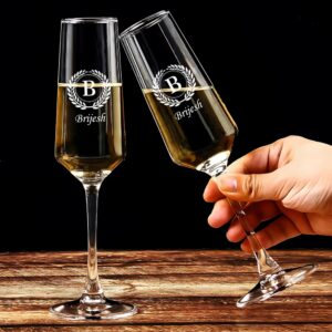 Engraved Champagne Glass with Custom Initial & Name – 250ml Crystal Flute – Laurel Design – Personalized Gift for Her, Bride, Bridesmaid, Birthday, Anniversary