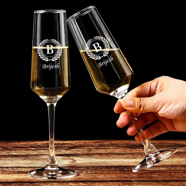 Engraved Champagne Glass with Custom Initial & Name – 250ml Crystal Flute – Laurel Design – Personalized Gift for Her, Bride, Bridesmaid, Birthday, Anniversary