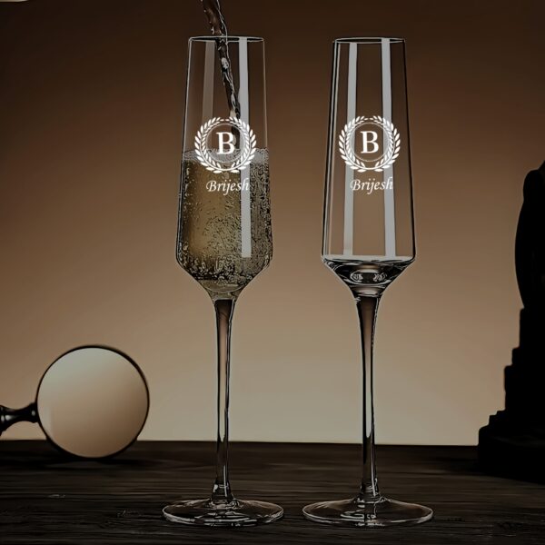 Engraved Champagne Glass with Custom Initial & Name – 250ml Crystal Flute – Laurel Design – Personalized Gift for Her, Bride, Bridesmaid, Birthday, Anniversary