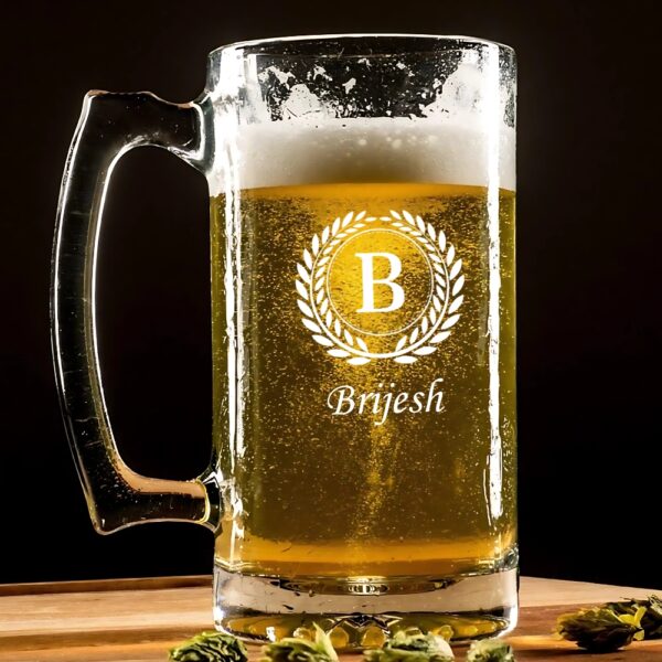 Personalized Beer Glass with Custom Initial & Name – 500ml Crystal Glass with Laurel Wreath Design – Custom Engraved Beer Mug for Men, Dad, Him – Gift for Birthday, Father’s Day, Christmas